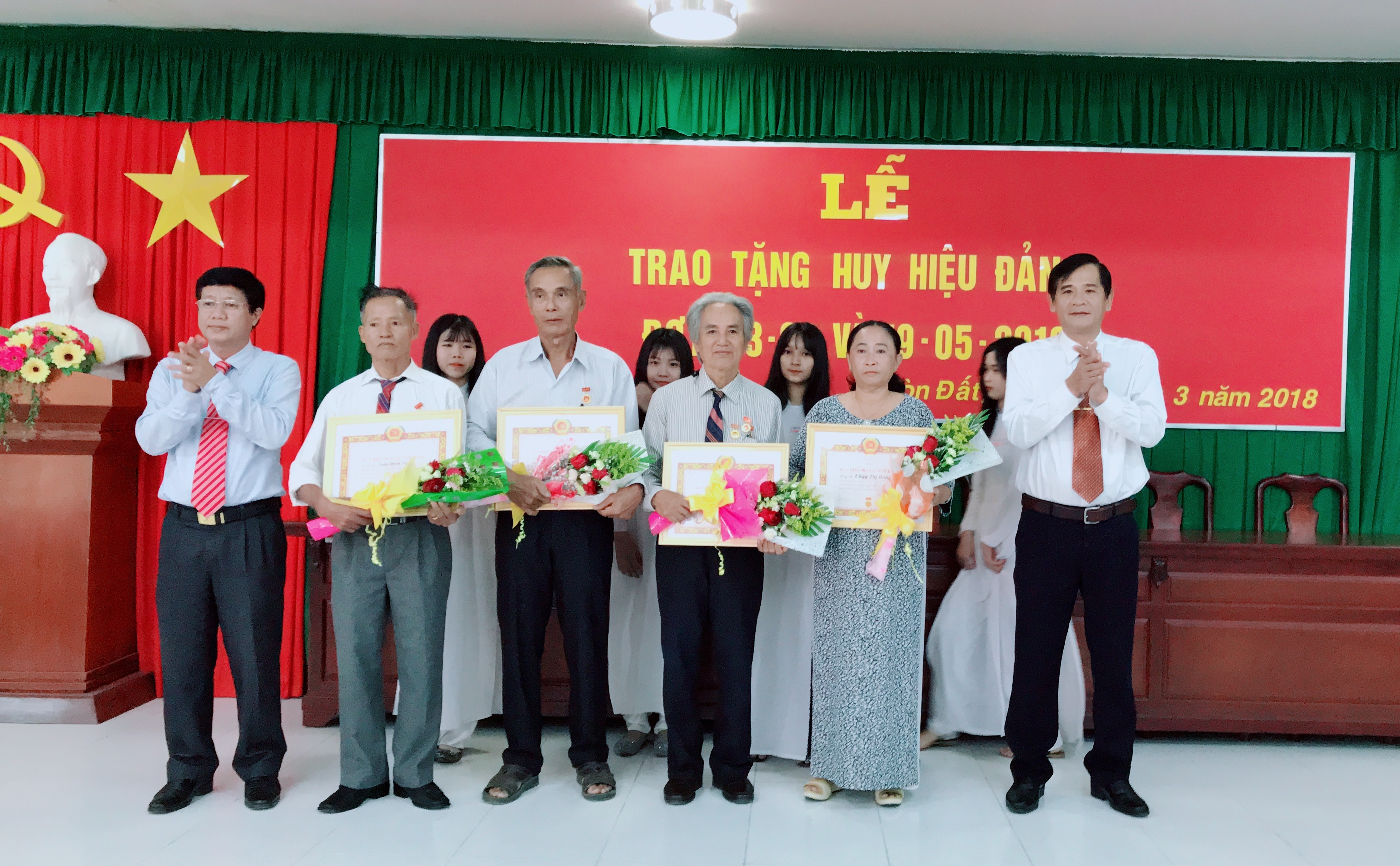 Tao huy hieu Dang.JPG